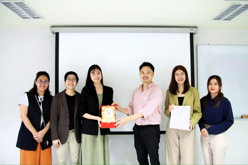 Midterm Faculty Training: Enhancing Teaching Skills with Data Insights and Social Listening Techniques