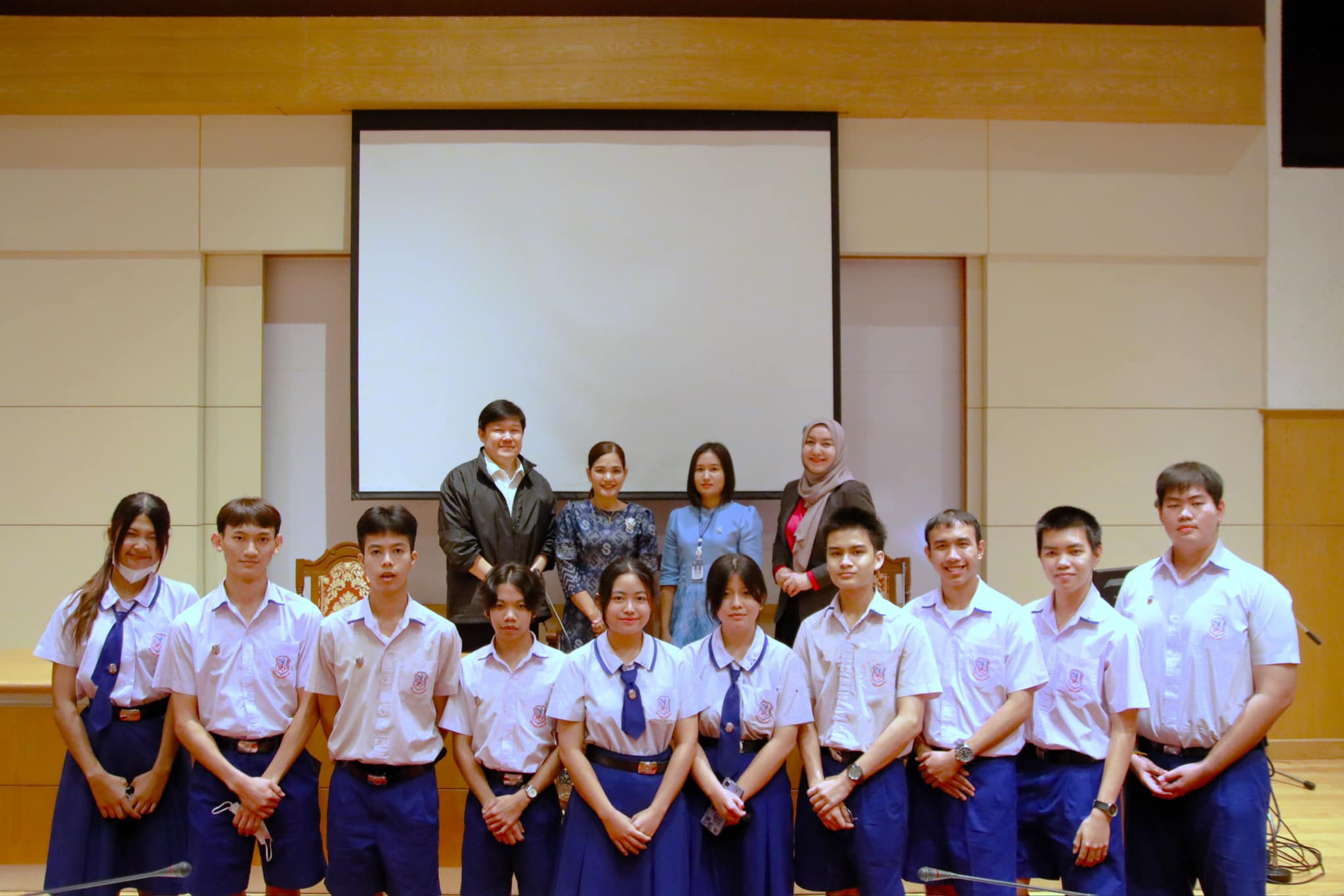 St. Joseph Muang Ek School Students Visit MSME Business School and Faculty of Communication Arts: A Glimpse into Academic Life